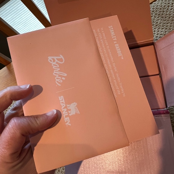 Barbie x Stanley 40oz Quencher Peaches N Cream Limited NEW Box Damage - Picture 10 of 16